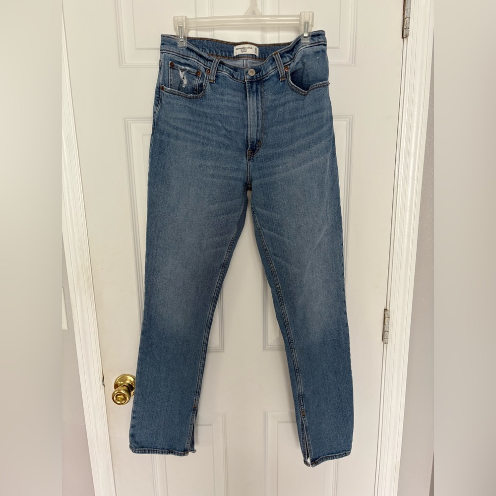 Abercrombie & Fitch Women’s High Rise Skinny Straight Blue Jeans